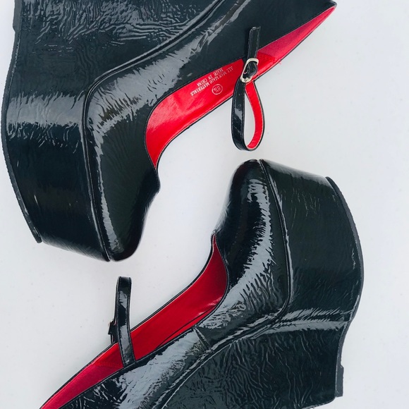 Heels 👠 - Picture 3 of 3